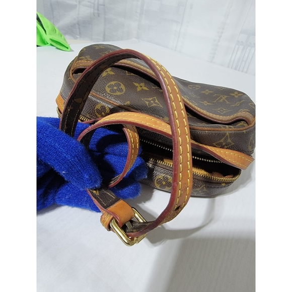 Louis Vuitton Monogram Blois Crossbody Bag Brown - Picture 12 of 15